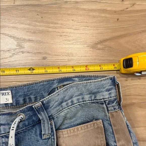 We The Free Relaxed Blue and Tan Jeans - Picture 8 of 9